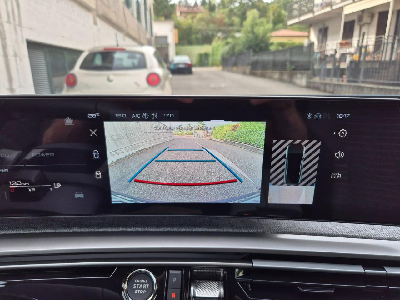 PEUGEOT 3008 Hybrid 145 e-DCS6 Allure - 15