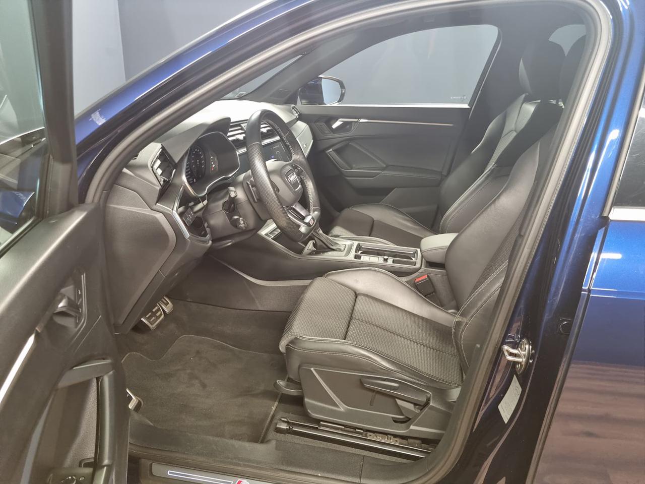 AUDI Q3 35 TDI S tronic S line edition - 8