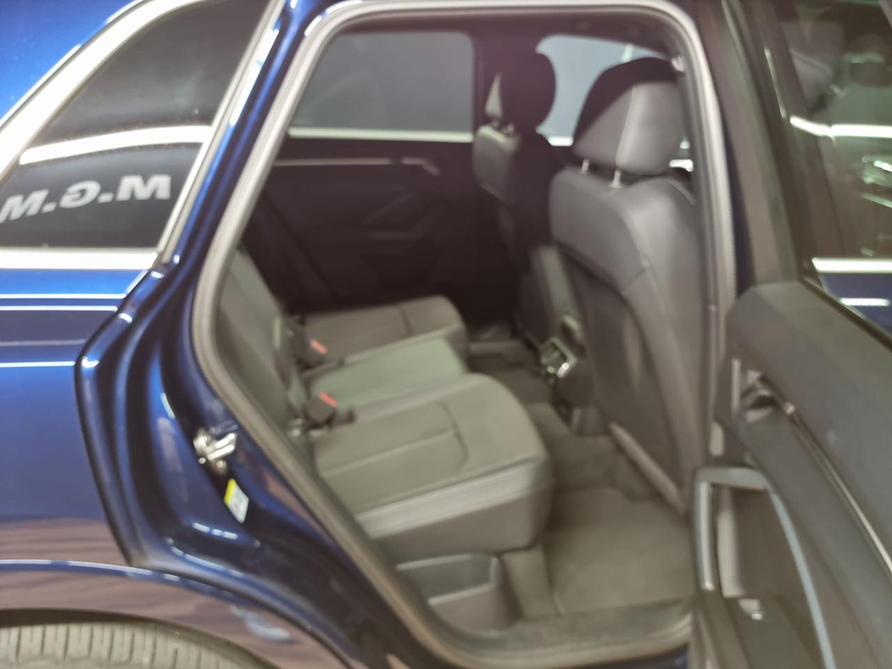 AUDI Q3 35 TDI S tronic S line edition - 25