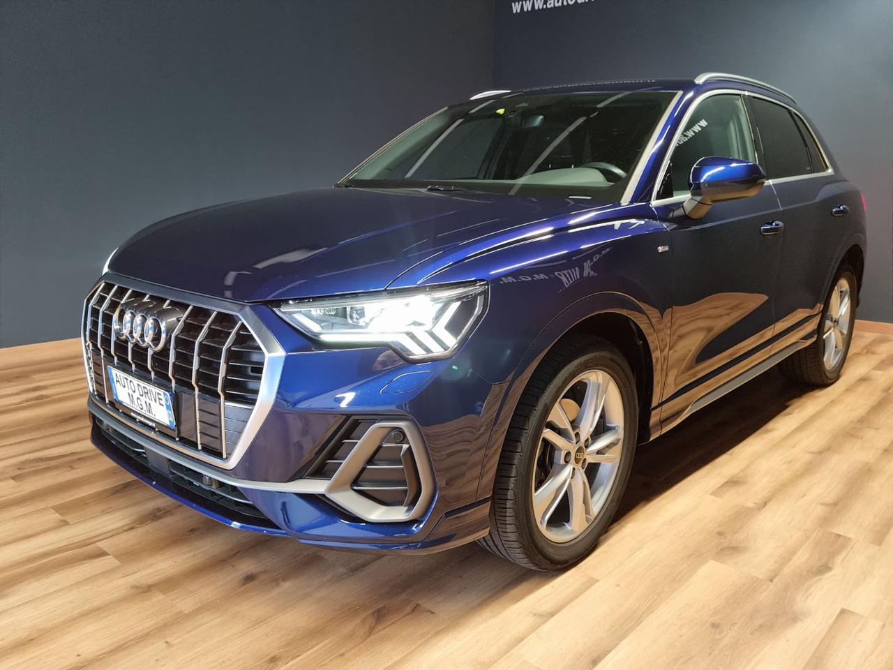 AUDI Q3 35 TDI S tronic S line edition - 33