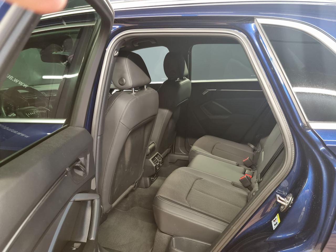 AUDI Q3 35 TDI S tronic S line edition - 10