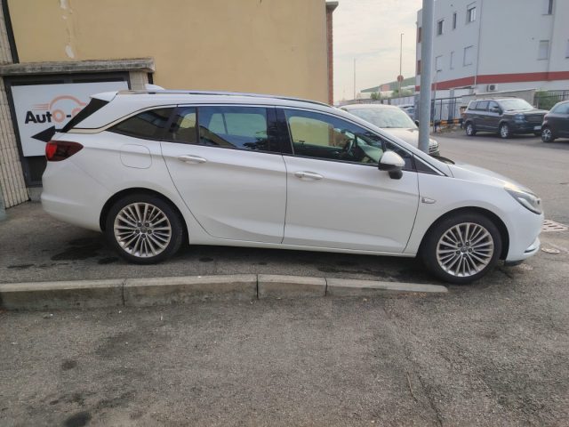 OPEL Astra Bianco metallizzato
