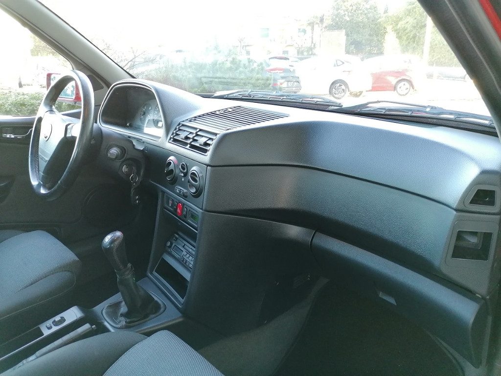 ALFA ROMEO 145 2.0i 16V Twin Spark cat Quadrifoglio - 14