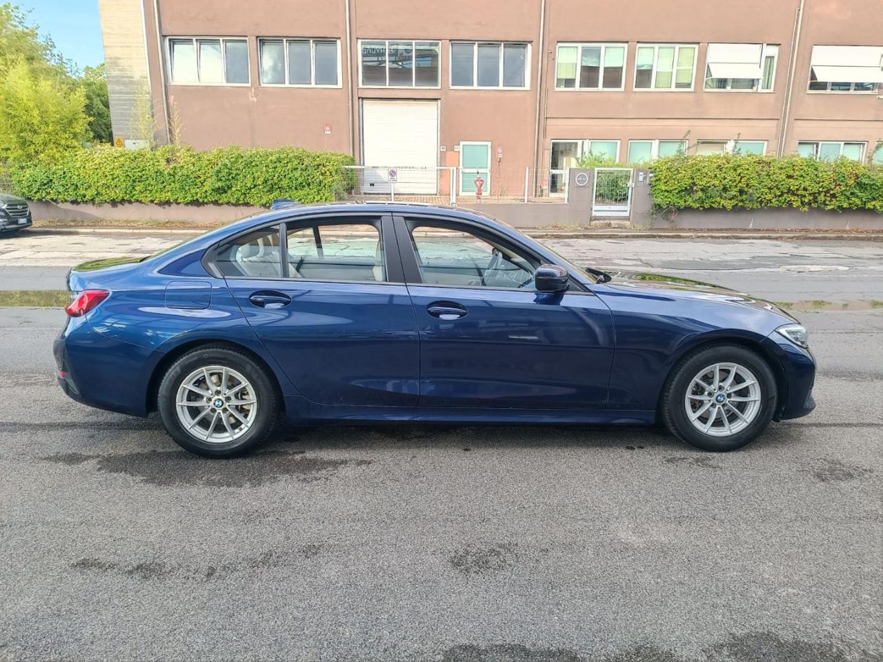 BMW 318 d - 2