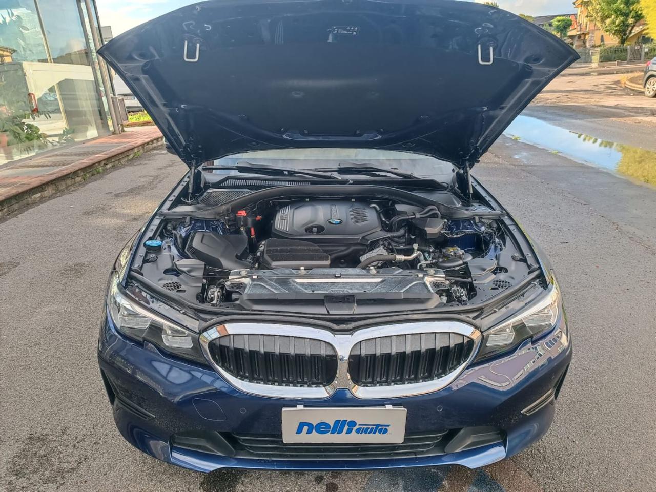BMW 318 d - 10