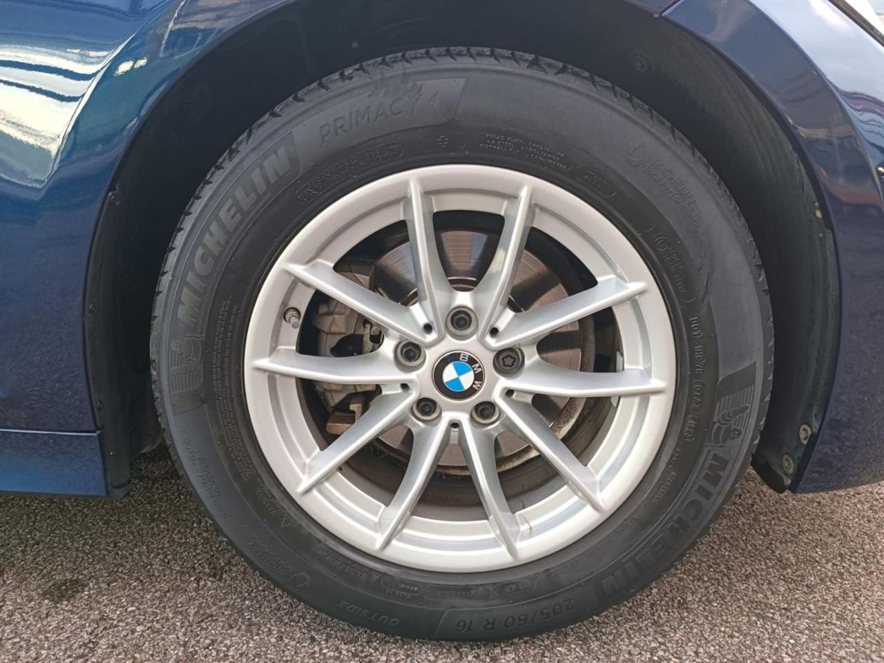 BMW 318 d - 13