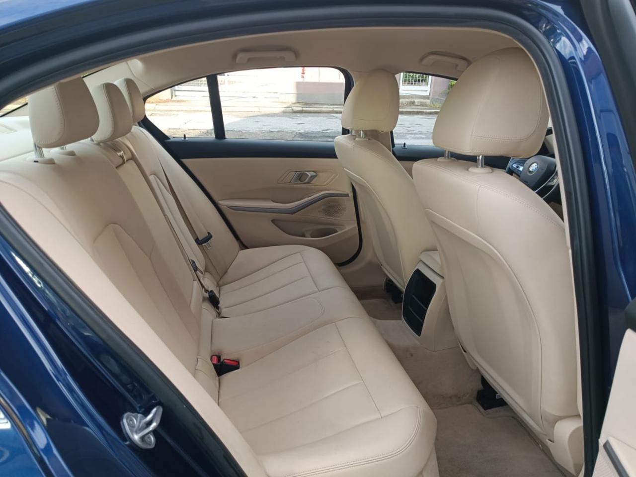BMW 318 d - 15