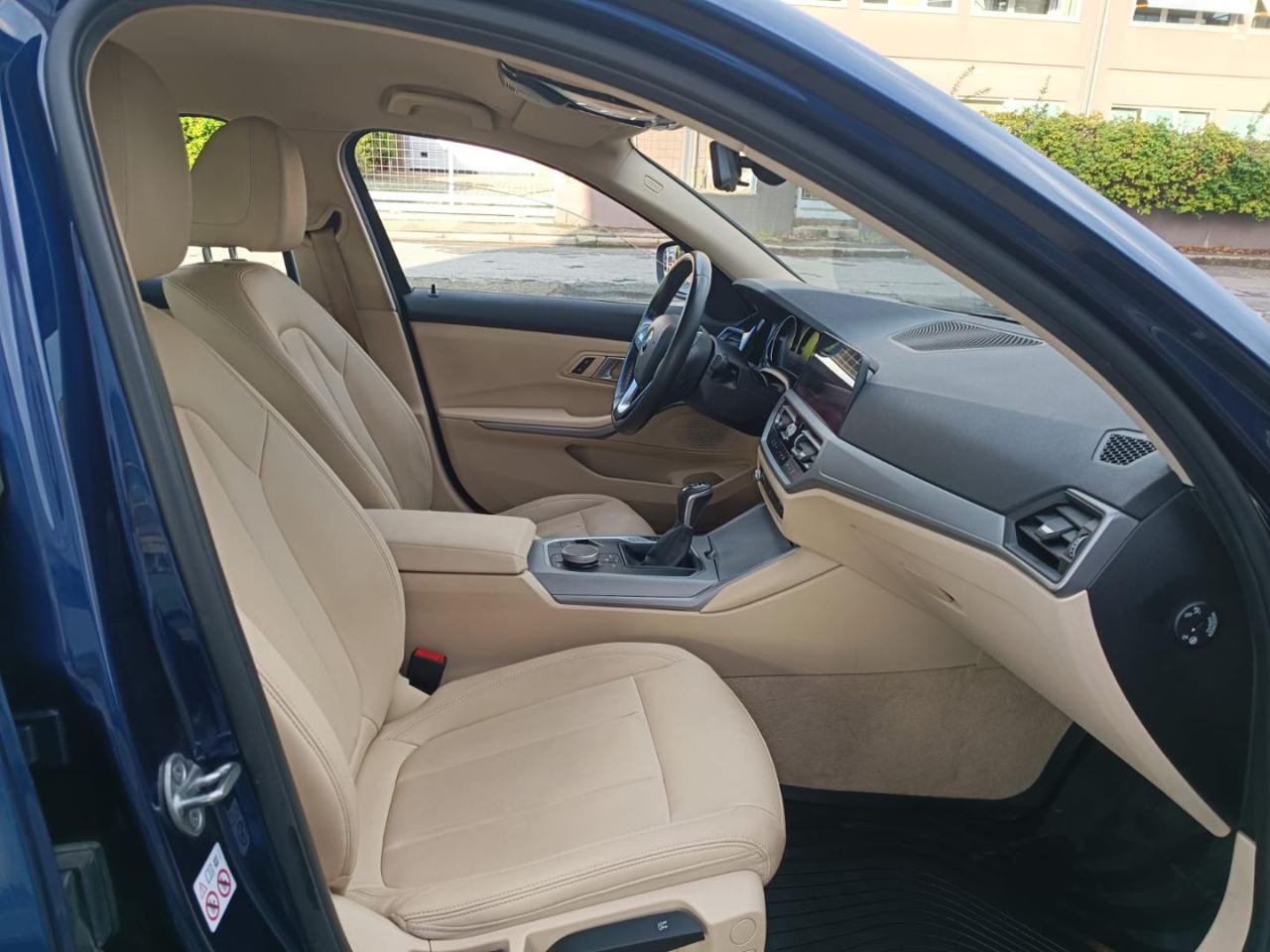 BMW 318 d - 16