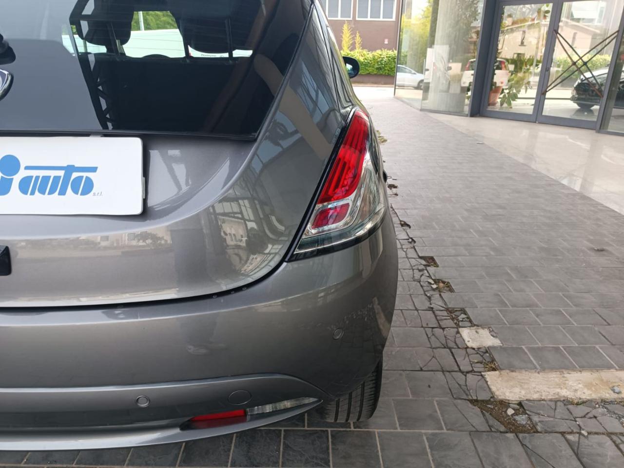 LANCIA Ypsilon 1.0 FireFly 5 porte S&S Hybrid Platino - 23