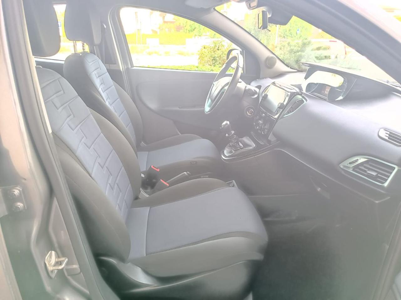 LANCIA Ypsilon 1.0 FireFly 5 porte S&S Hybrid Platino - 12