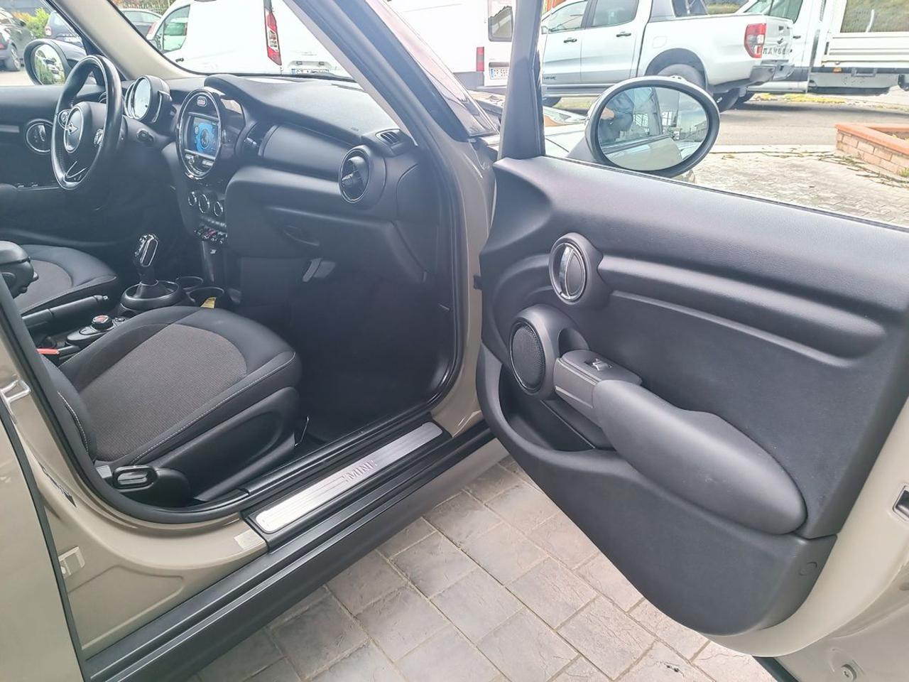 MINI One 1.5 One Hype 5 porte - 16