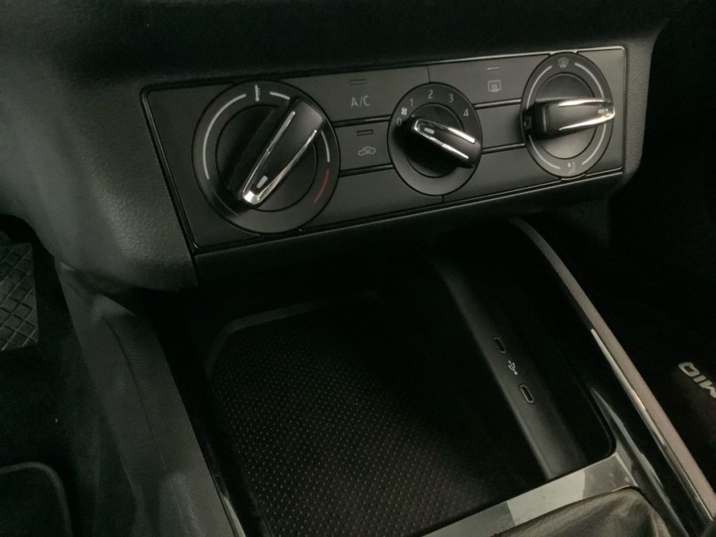 SKODA Kamiq 1.0 TSI Ambition - 23