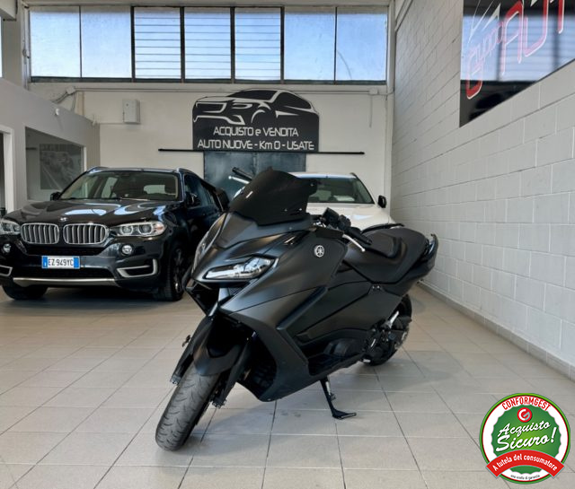 YAMAHA T-Max 560 Nero pastello