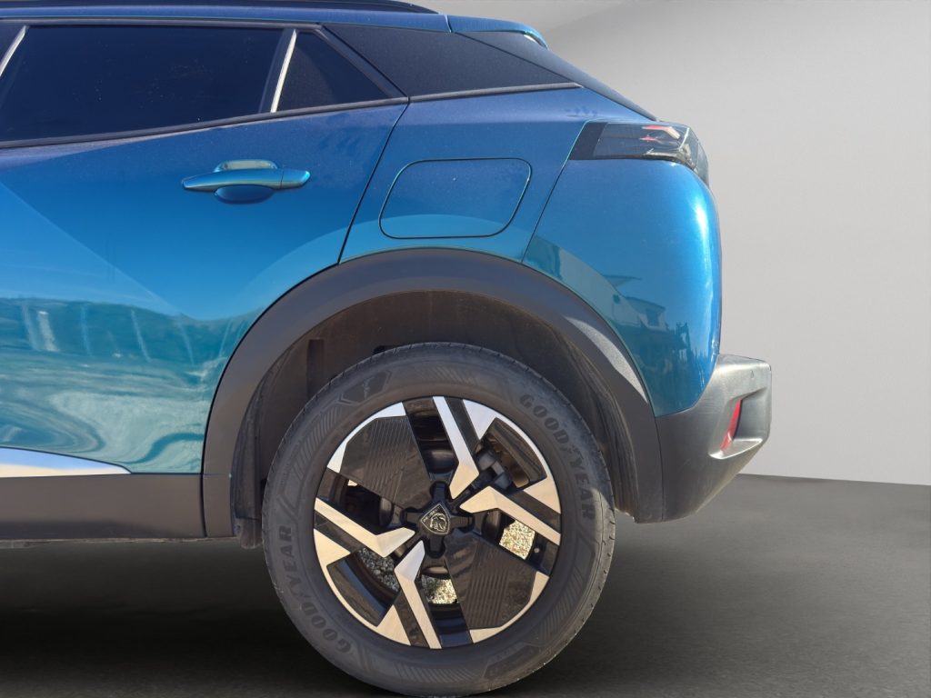 PEUGEOT 2008 PureTech 100 S&S Allure - 24