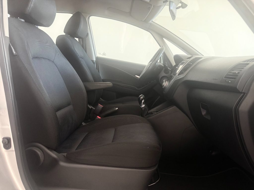 HYUNDAI iX20 1.4 90 CV Econext Comfort - 14