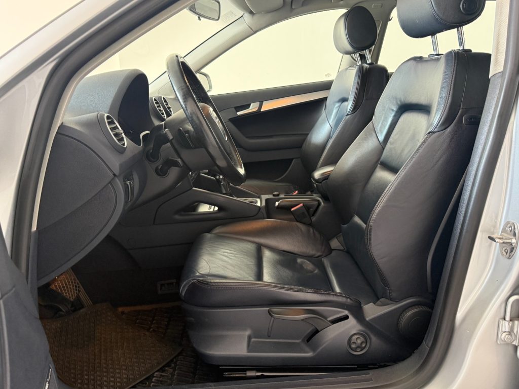 AUDI A3 SPB 2.0 16V TDI Ambition - 14