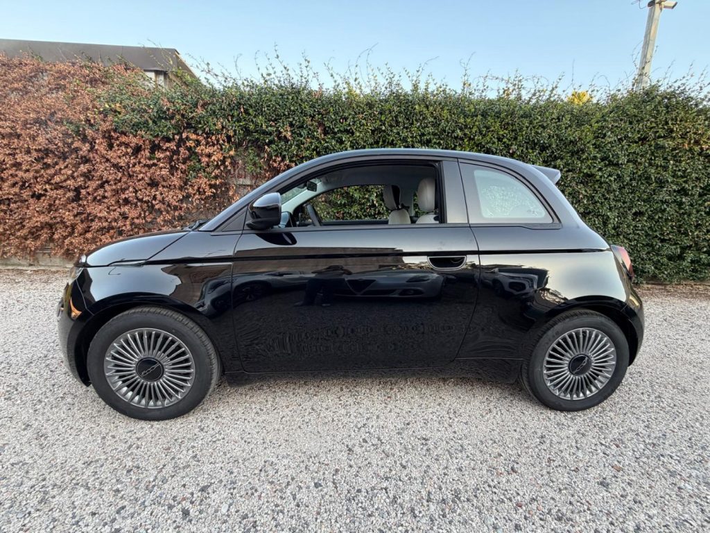FIAT 500 Berlina Hybrid Icon - 3