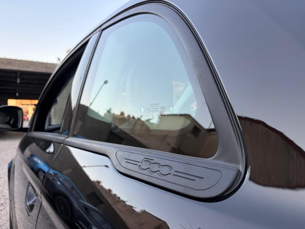 FIAT 500 Berlina Hybrid Icon - 8