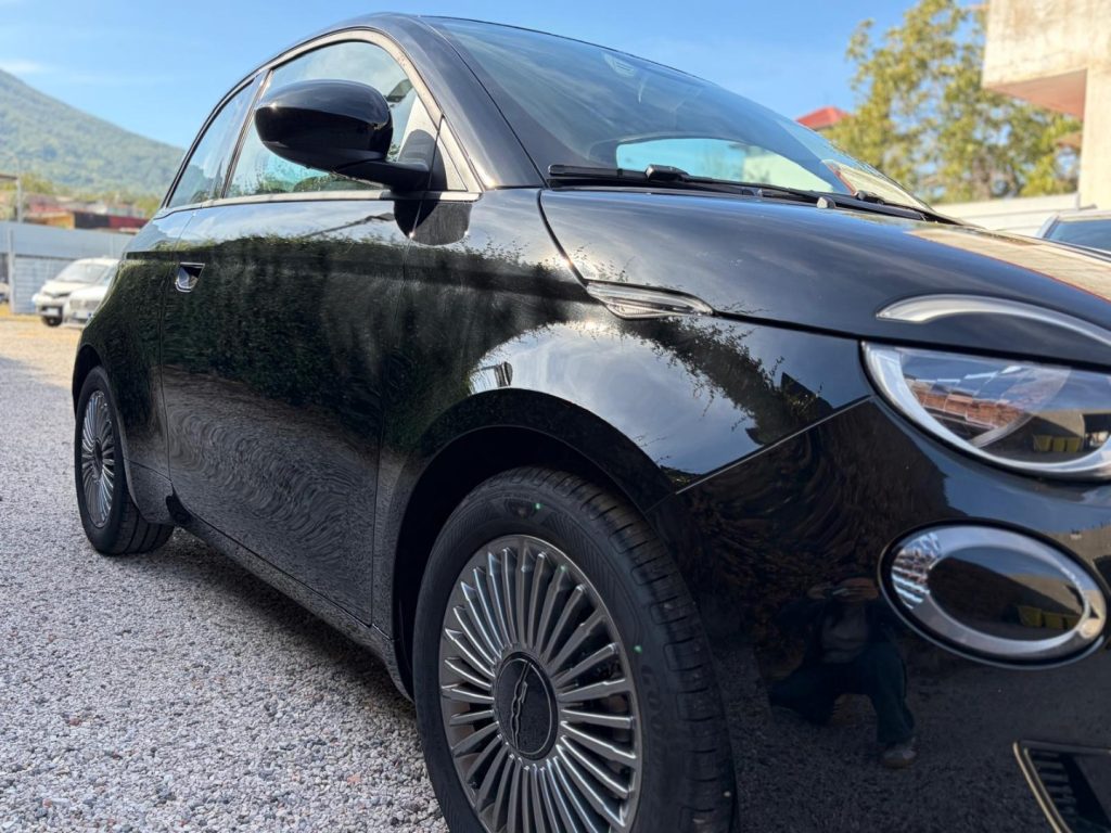 FIAT 500 Berlina Hybrid Icon - 27