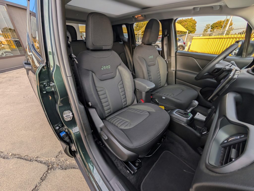 JEEP Renegade 1.3 T4 240 CV PHEV 4xe AT6 North Star - 28