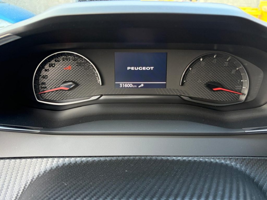 PEUGEOT 208 Hybrid 100 e-DCS6 style - 15