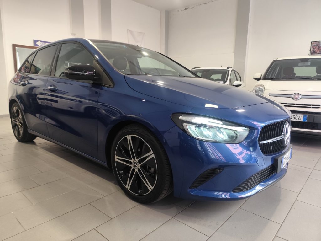 MERCEDES-BENZ B 180 usata in vendita da DLG Motors — foto 1 di 21