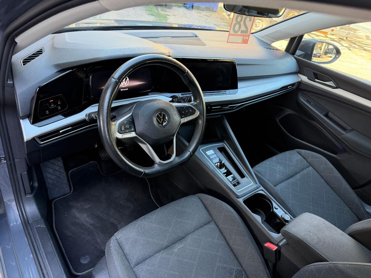 VOLKSWAGEN Golf 1.0 eTSI EVO DSG Life - 9