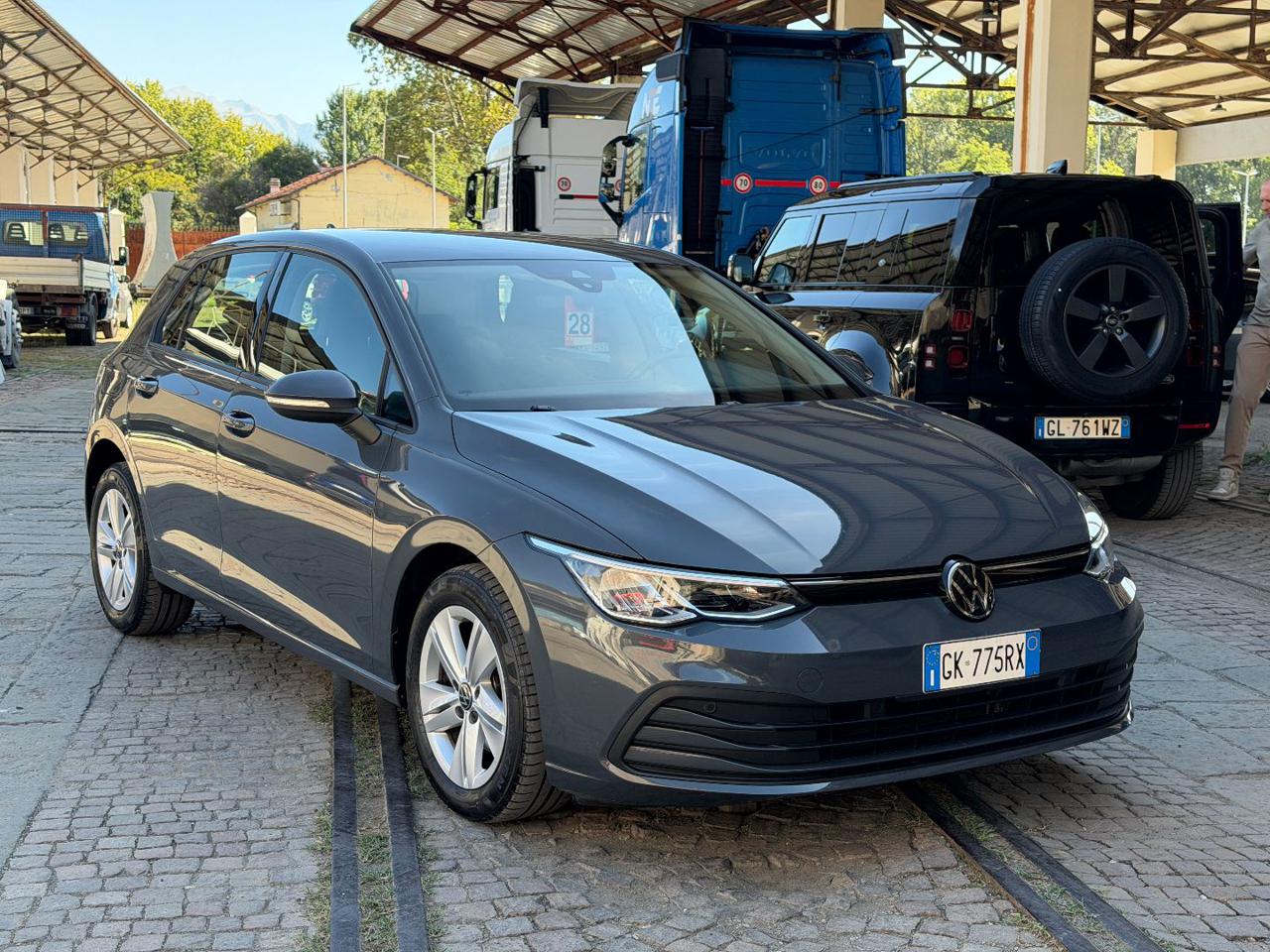 VOLKSWAGEN Golf 1.0 eTSI EVO DSG Life - 2