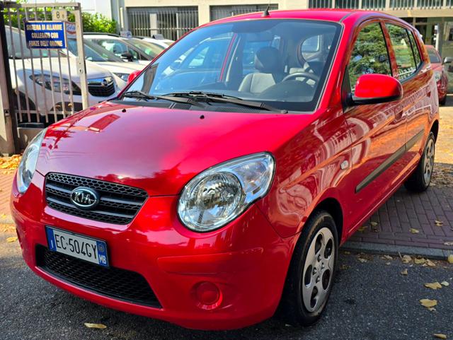 KIA Picanto Rosso pastello
