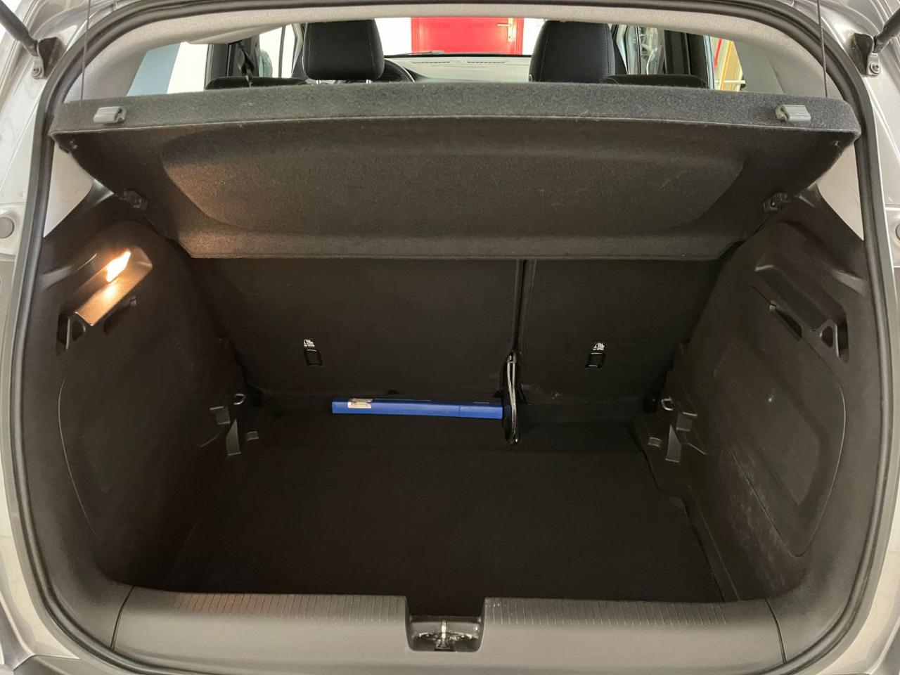 Crossland X 11