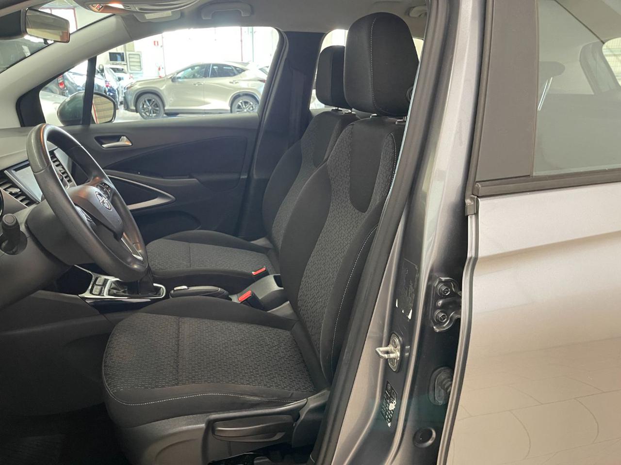 Crossland X 9