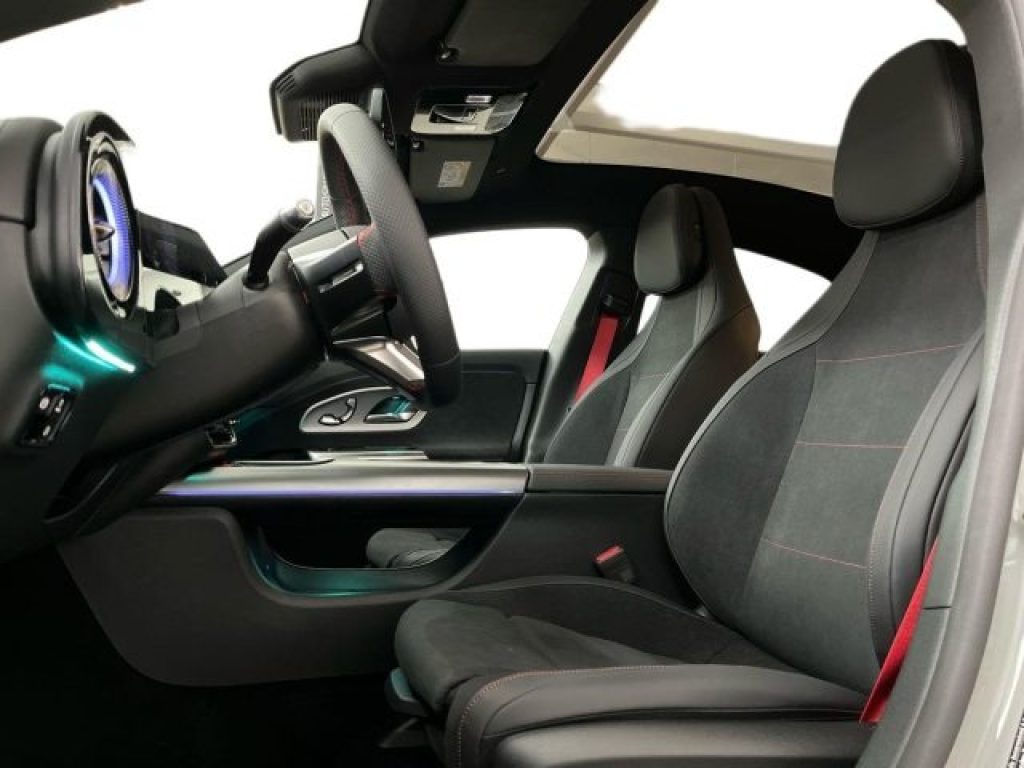MERCEDES-BENZ CLA 220 4Matic AMG Line Premium - 12