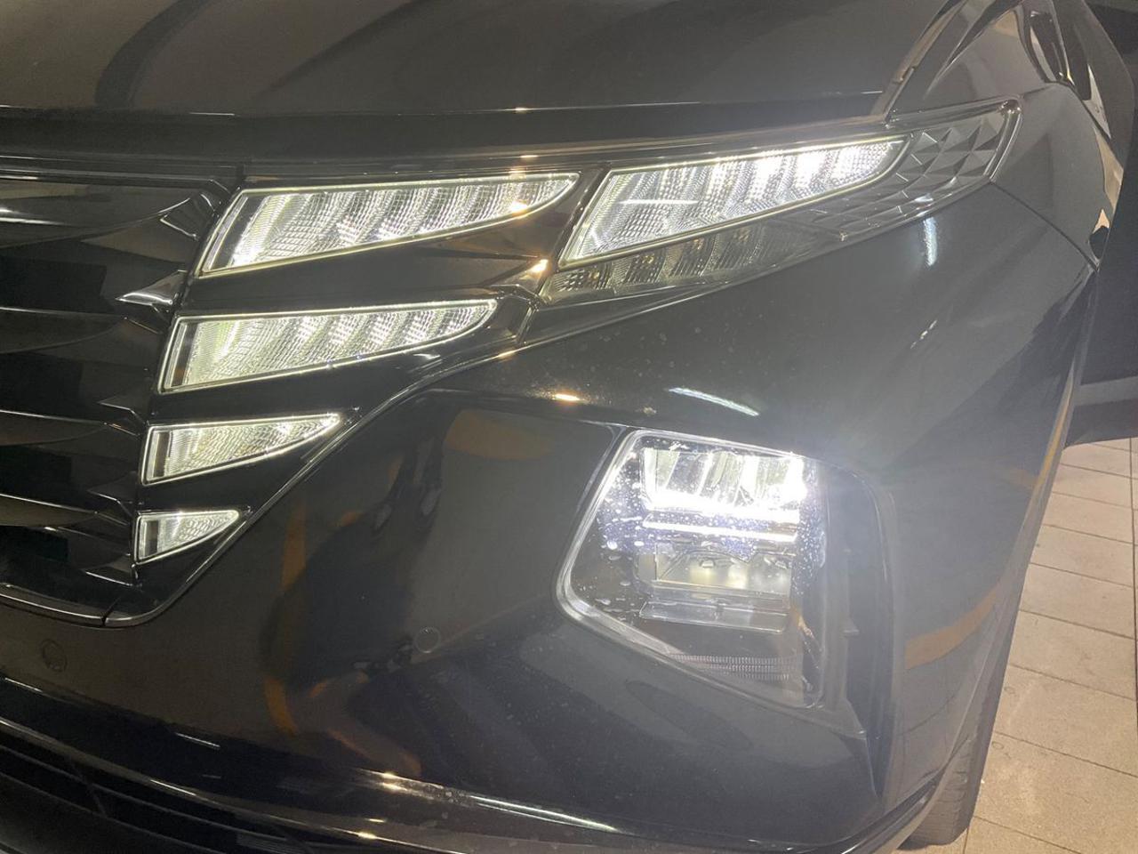 HYUNDAI Tucson 1.6 HEV aut. Exellence Hybrid - 11