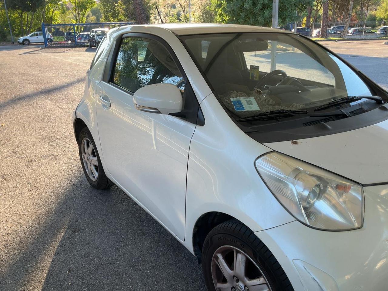 TOYOTA iQ 1.0 - 4