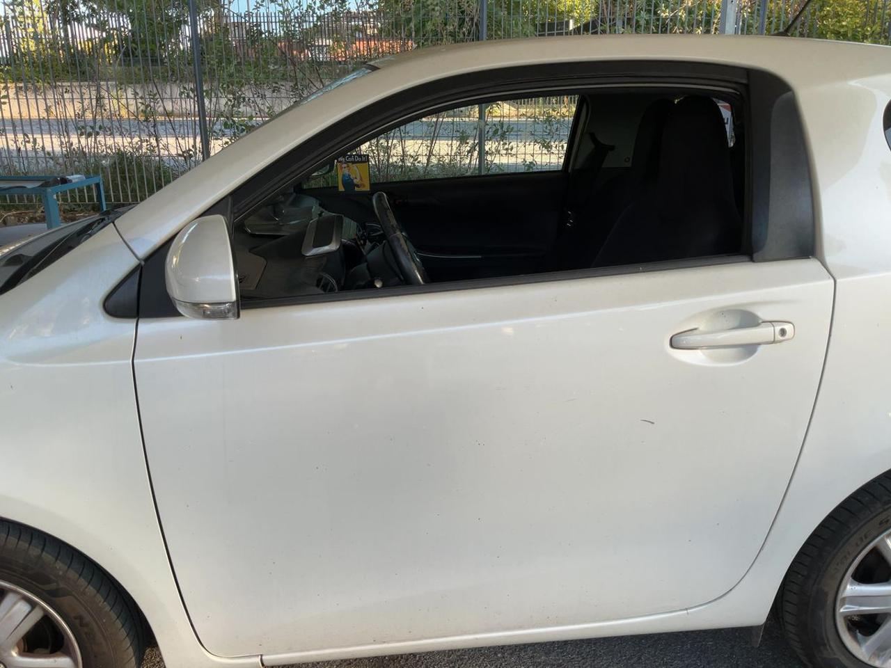TOYOTA iQ 1.0 - 8
