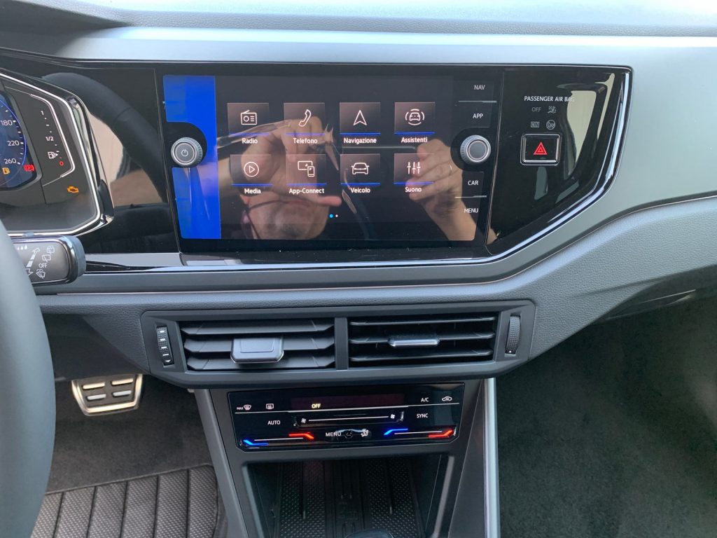 VOLKSWAGEN Taigo R-Line Plus 1.0 TSI 85 kW (115 CV) DSG - 10