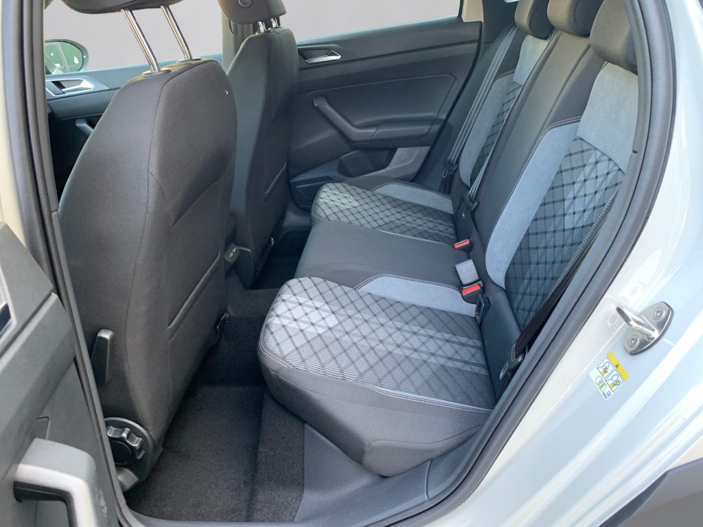 VOLKSWAGEN Taigo R-Line Plus 1.0 TSI 85 kW (115 CV) DSG - 12
