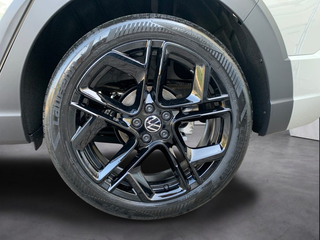 VOLKSWAGEN Taigo R-Line Plus 1.0 TSI 85 kW (115 CV) DSG - 18