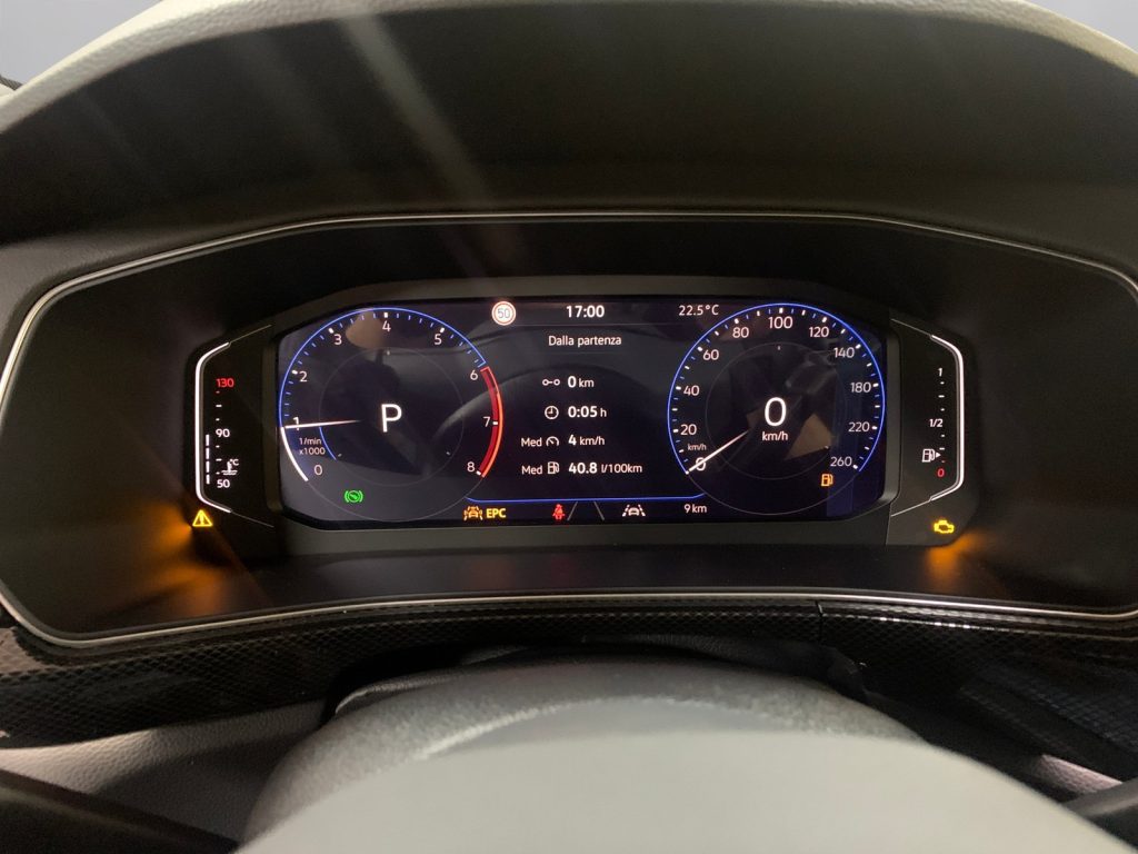 VOLKSWAGEN T-Cross Nuova T-Cross R-Line Plus 1.0 TSI 85 kW (115 CV) D - 14