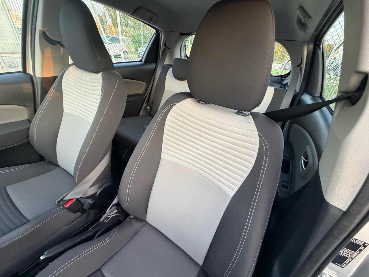 TOYOTA Yaris 1.5 Hybrid 5 porte Active Plus - 13