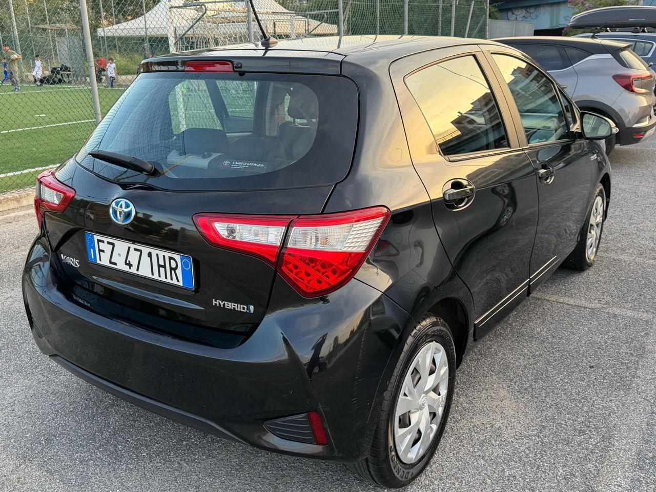 TOYOTA Yaris 1.5 Hybrid 5 porte Active Plus Euro6D - 3