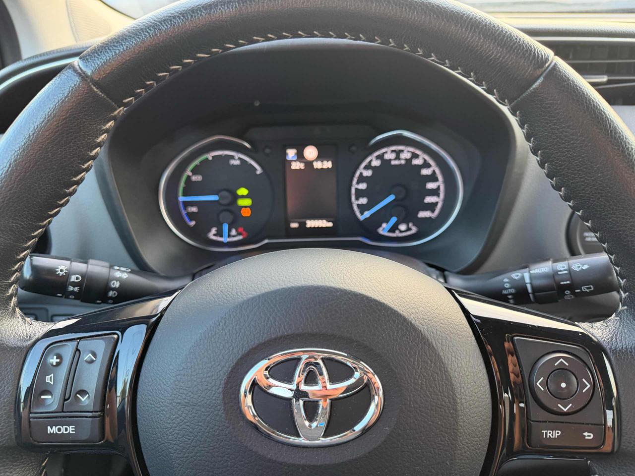 TOYOTA Yaris 1.5 Hybrid 5 porte Active Plus Euro6D - 19