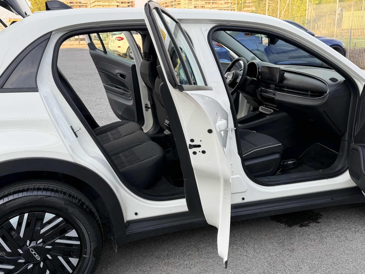 FIAT 600 Hybrid 100 CV DCT MHEV Business - 22