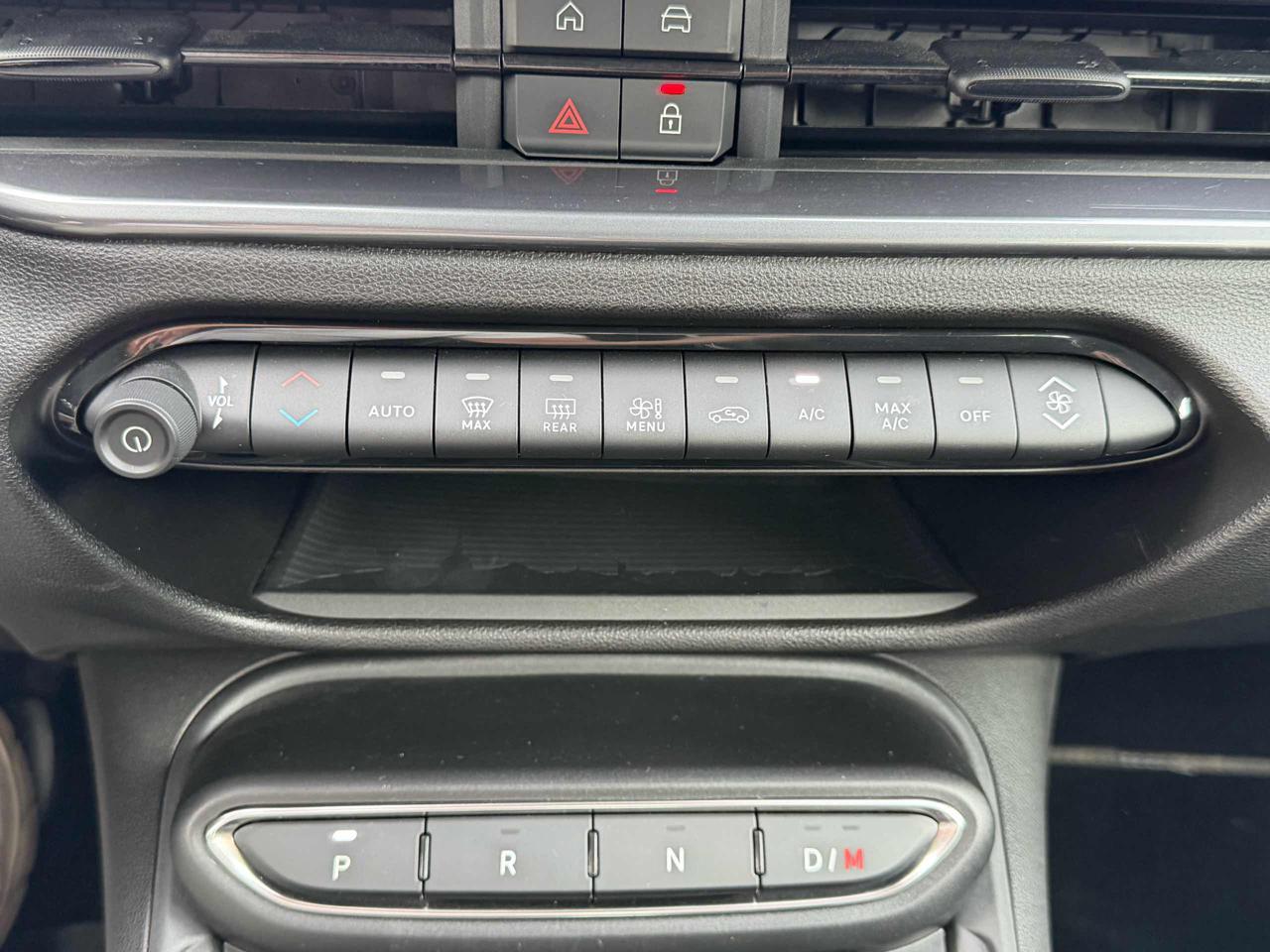 FIAT 600 Hybrid 100 CV DCT MHEV Business - 8