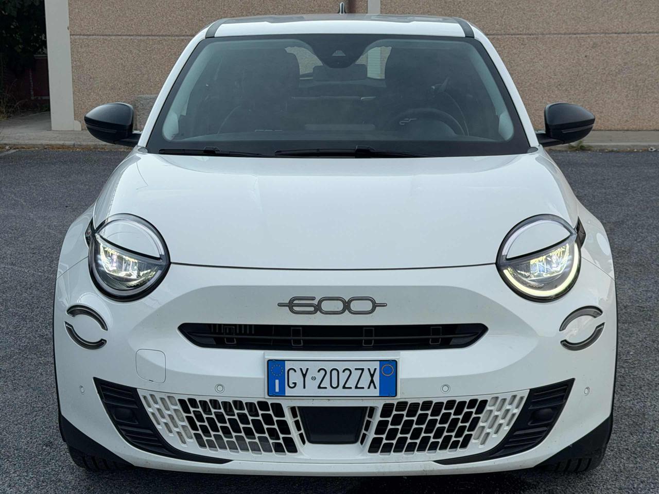 FIAT 600 Hybrid 100 CV DCT MHEV Business - 3