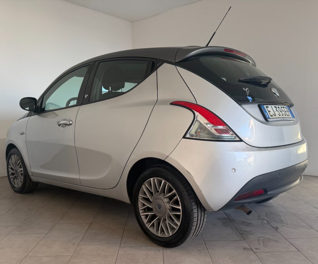 LANCIA Ypsilon 0.9 TwinAir 85 CV 5 porte S&S Silver - 5