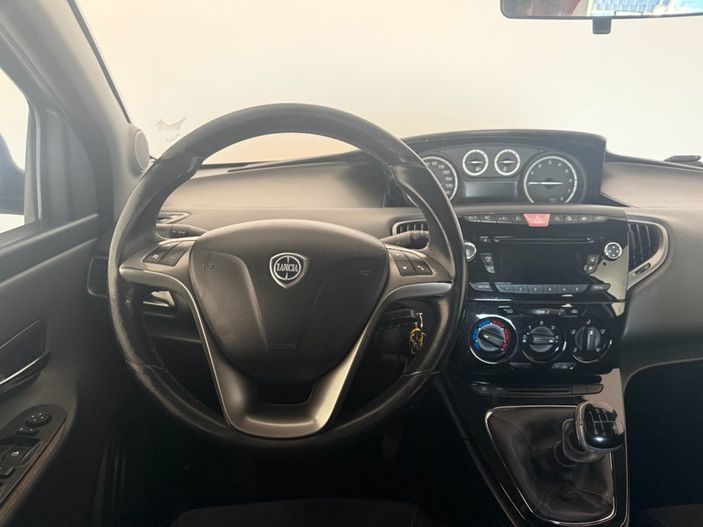 LANCIA Ypsilon 0.9 TwinAir 85 CV 5 porte S&S Silver - 9
