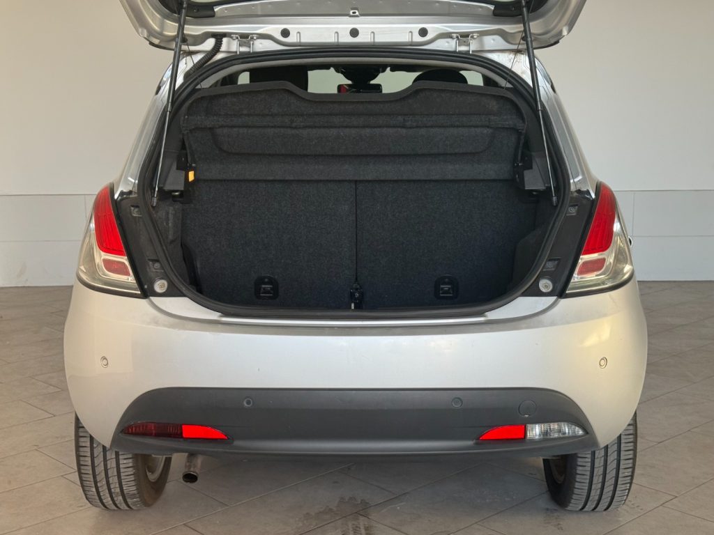 LANCIA Ypsilon 0.9 TwinAir 85 CV 5 porte S&S Silver - 7