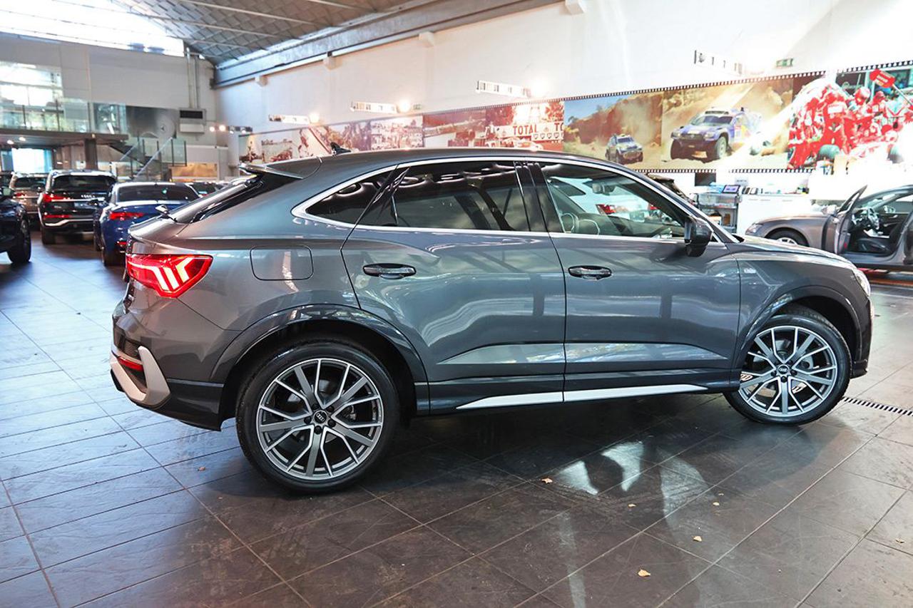 AUDI Q3 35 TDI Sportback Quattro S-Tronic S-Line - 10
