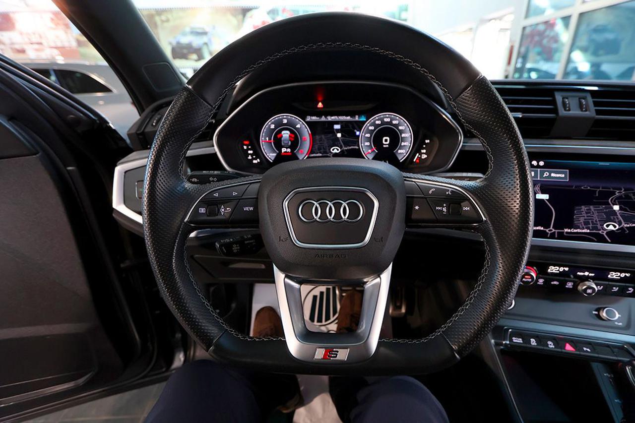 AUDI Q3 35 TDI Sportback Quattro S-Tronic S-Line - 21